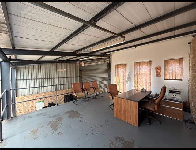 155M² WAREHOUSE TO LET IN CHLOORKOP